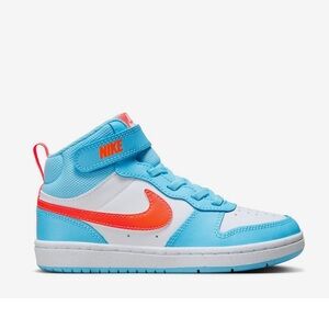 New in Box Nike Court Borough 7 Youth